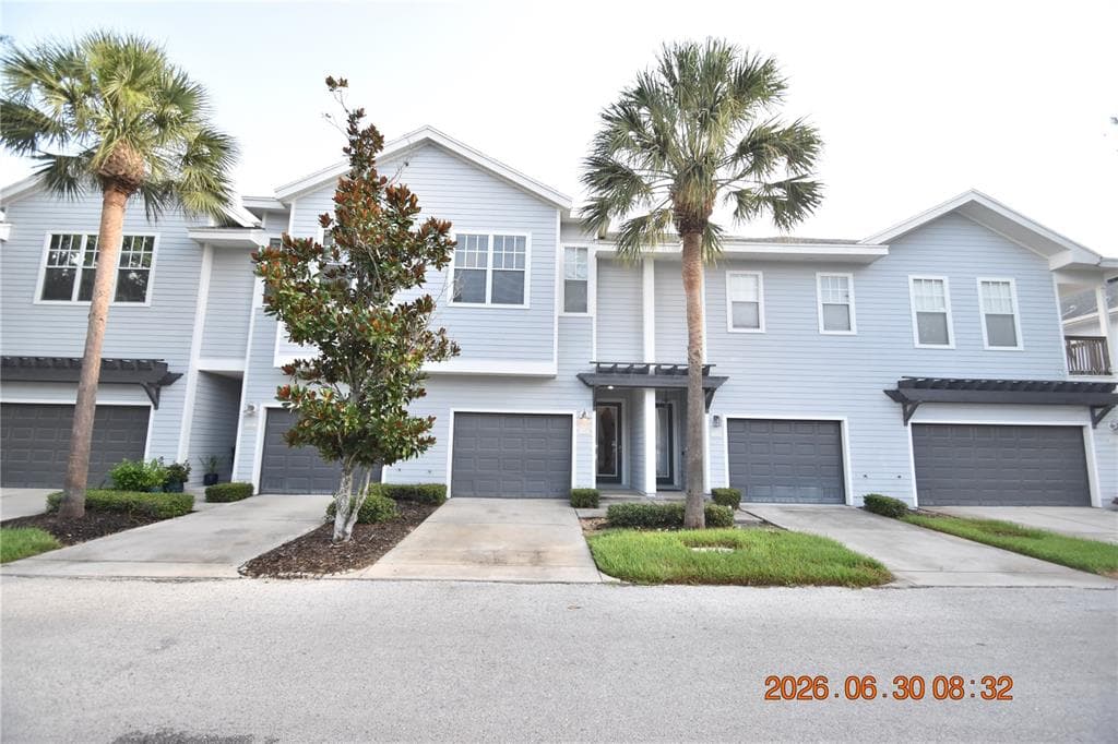 8319 KING BLOSSOM COURT UNIT 8319 TAMPA, FL 33615