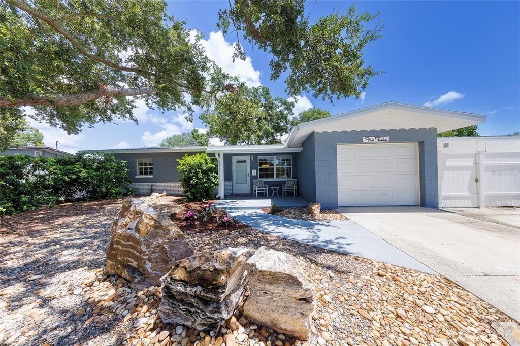 512 61ST STREET S ST PETERSBURG, FL 33707