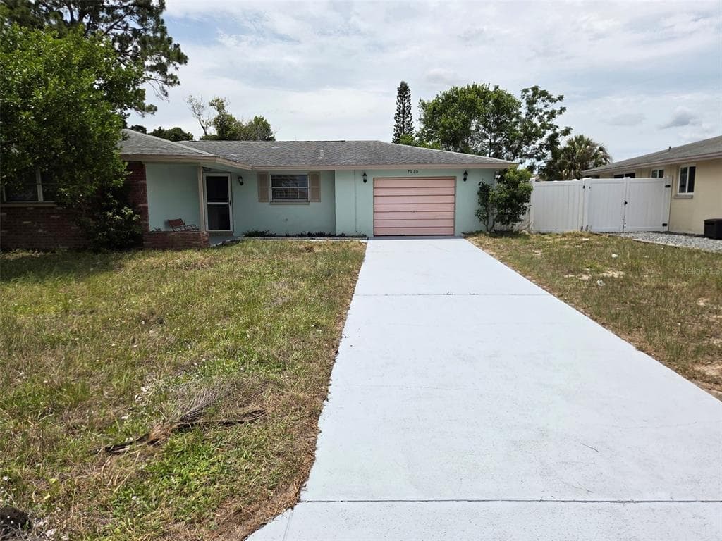 7910 LILAC DRIVE PORT RICHEY, FL 34668