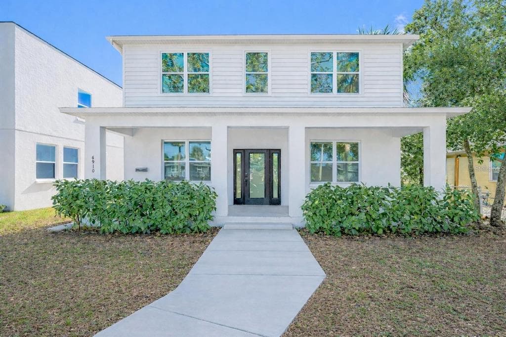 6910 DARTMOUTH AVENUE N ST PETERSBURG, FL 33710