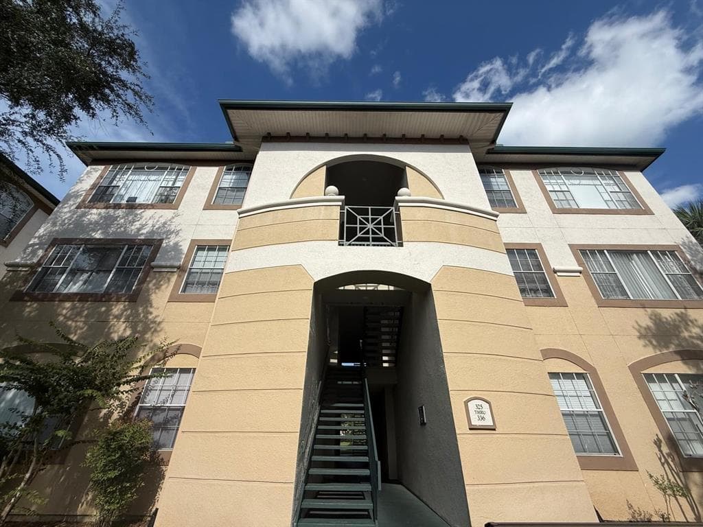 17102 CARRINGTON PARK DRIVE UNIT 332 TAMPA, FL 33647