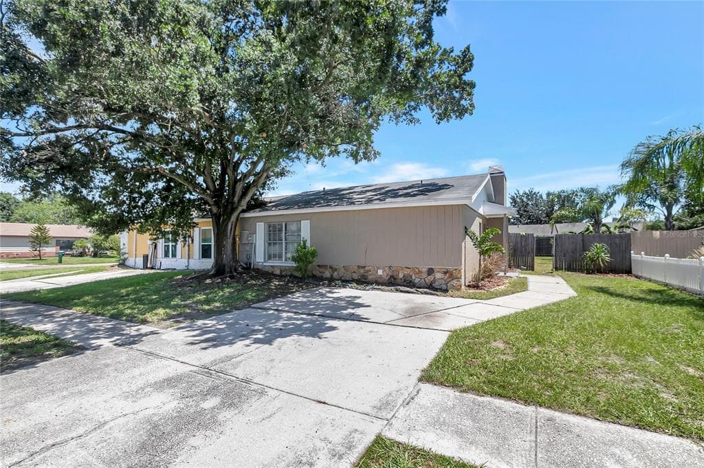 1212 COOLMONT DRIVE
