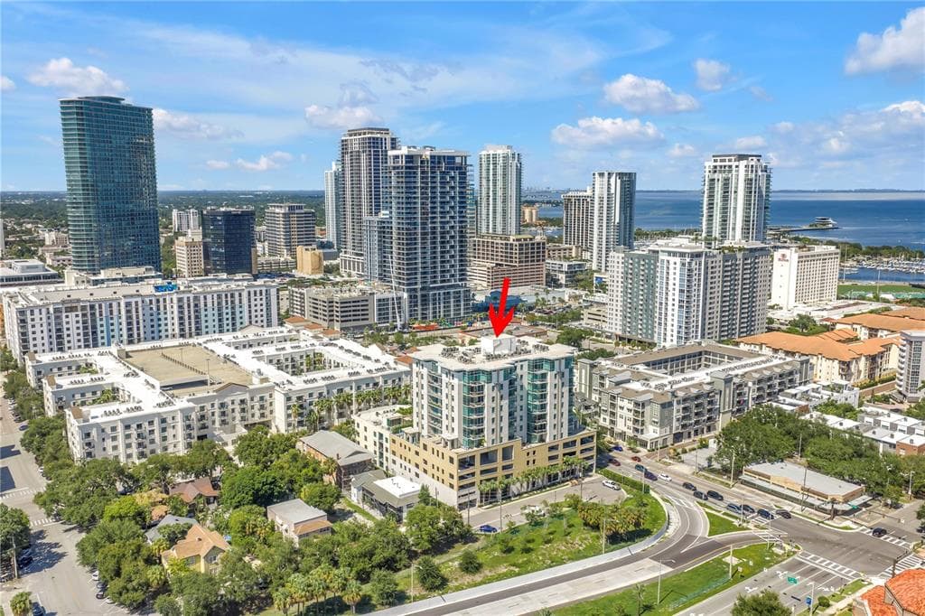 400 4TH AVENUE S UNIT 207 ST PETERSBURG, FL 33701