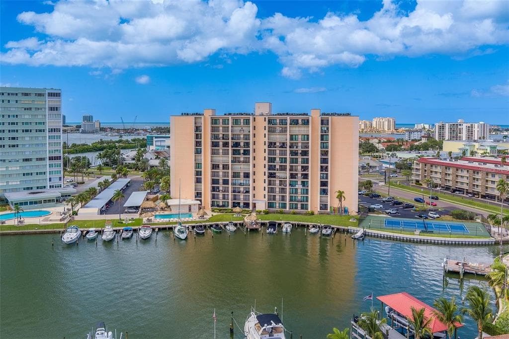 51 ISLAND WAY UNIT 909 CLEARWATER, FL 33767