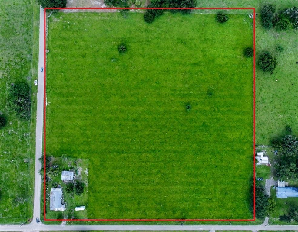 3984 DIXIANA DRIVE BOWLING GREEN, FL 33834