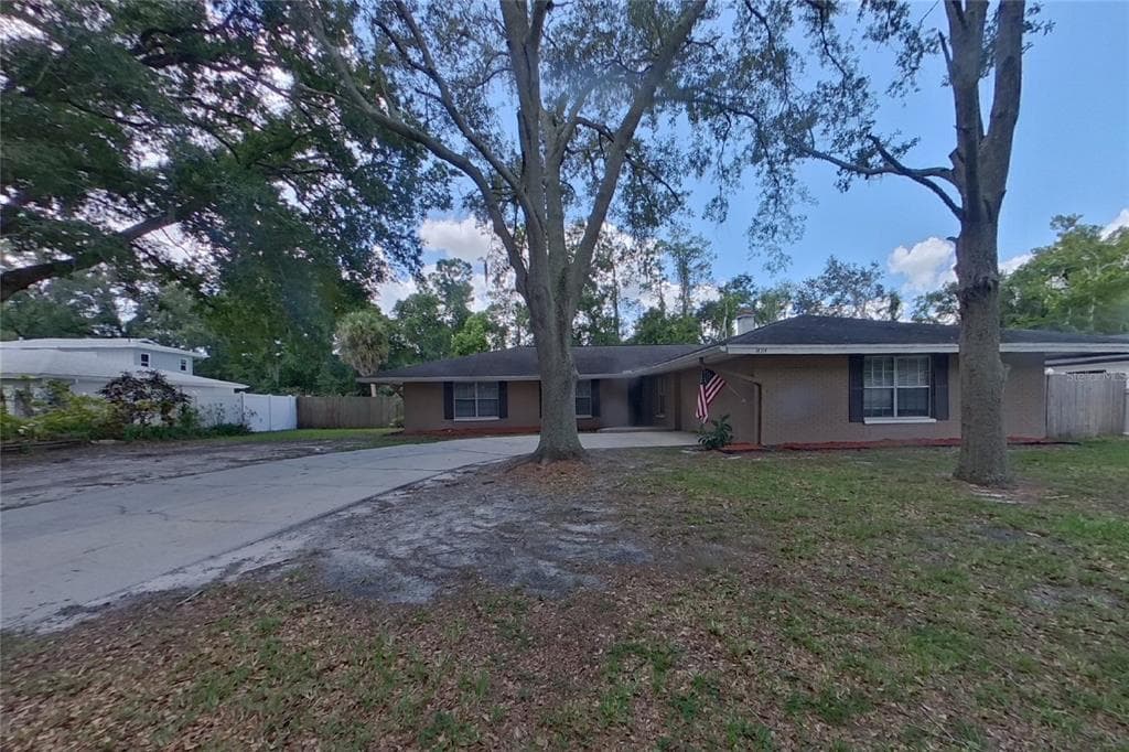 14314 RAVENWOOD LANE TAMPA, FL 33618
