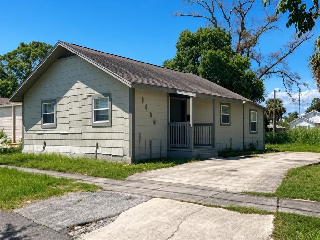 1125 13TH AVENUE S ST PETERSBURG, FL 33705