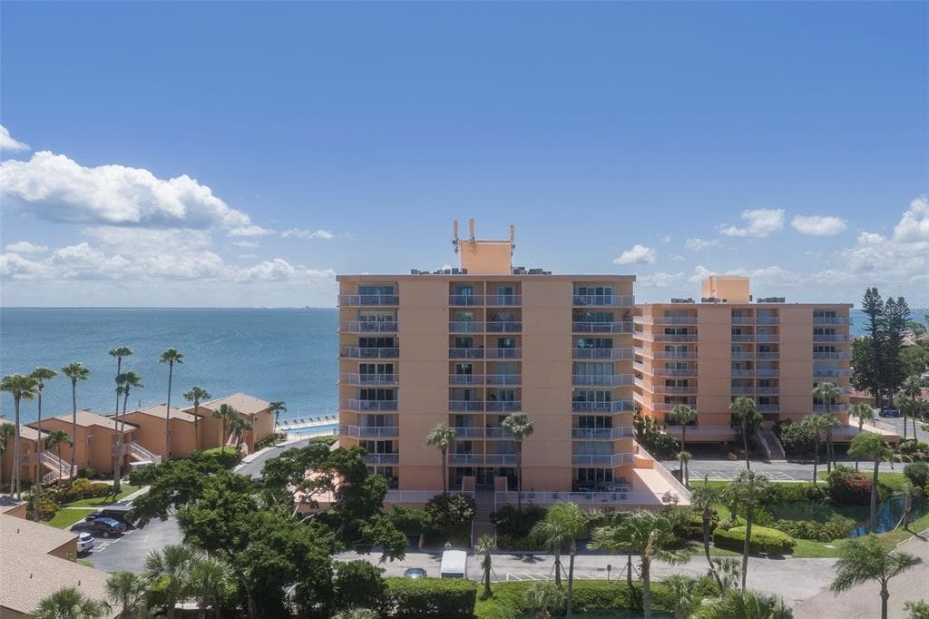 7430 SUNSHINE SKYWAY LANE S UNIT 405 ST PETERSBURG, FL 33711