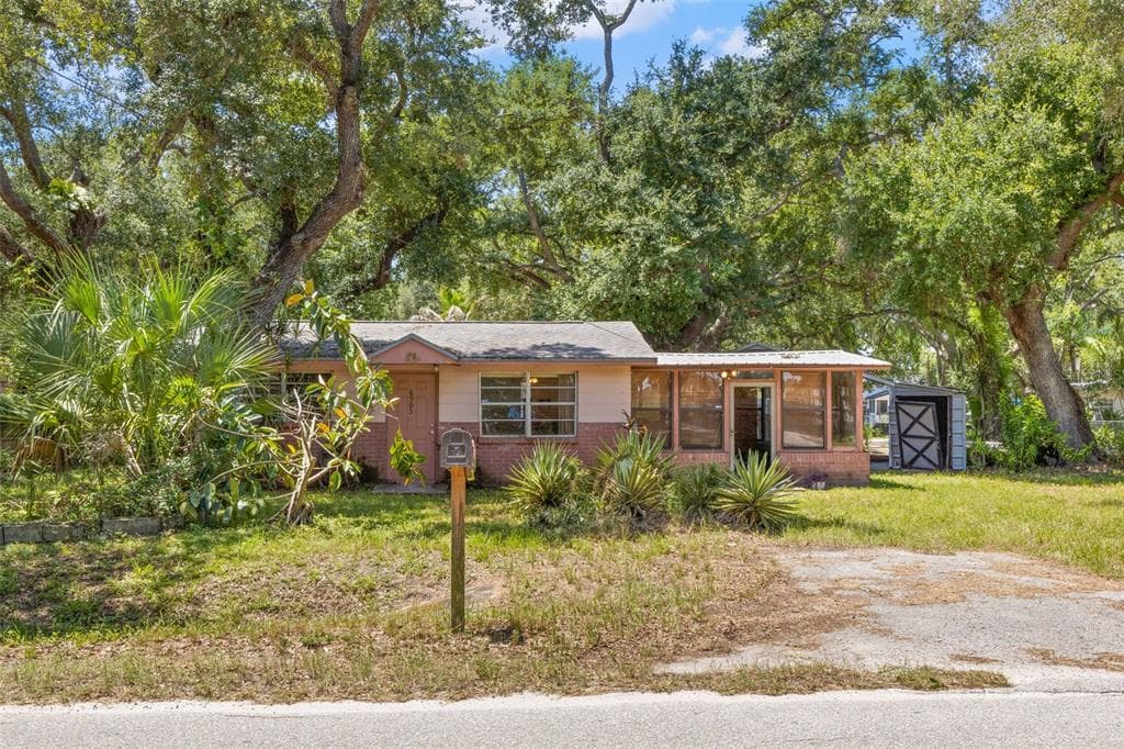 6903 OHIO AVENUE GIBSONTON, FL 33534