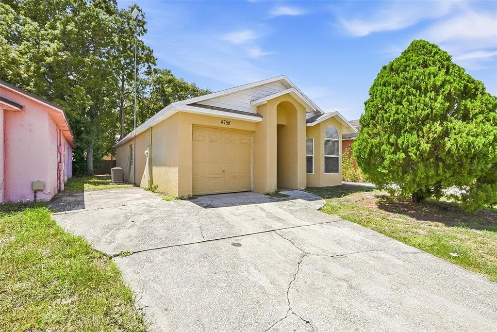 4758 MUIR VILLAGE ORLANDO, FL 32808