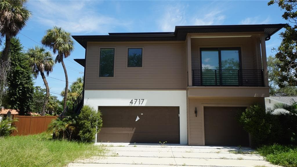 4717 W ESTRELLA STREET TAMPA, FL 33629