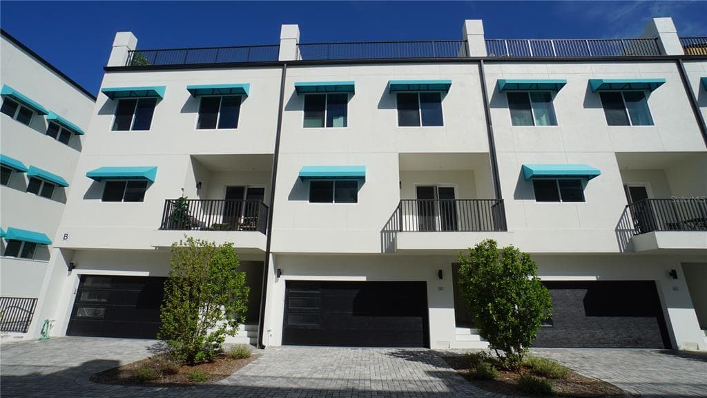 15405 GULF BOULEVARD UNIT B2 MADEIRA BEACH, FL 33708