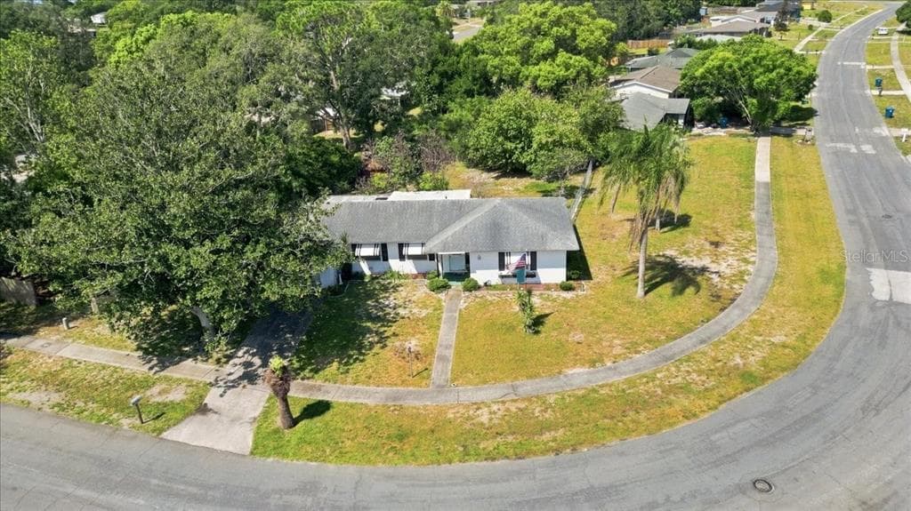 7222 HOLIDAY DRIVE SPRING HILL, FL 34606