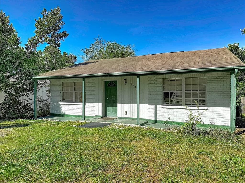 8410 N SEMMES STREET TAMPA, FL 33604