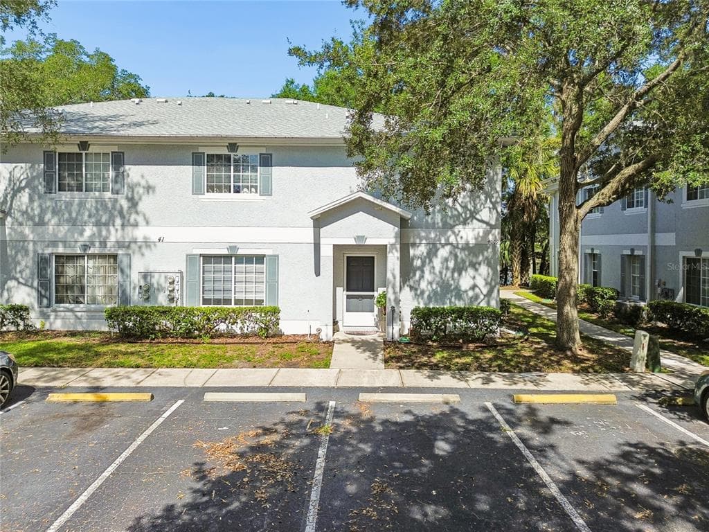 4009 DOLPHIN DRIVE TAMPA, FL 33617