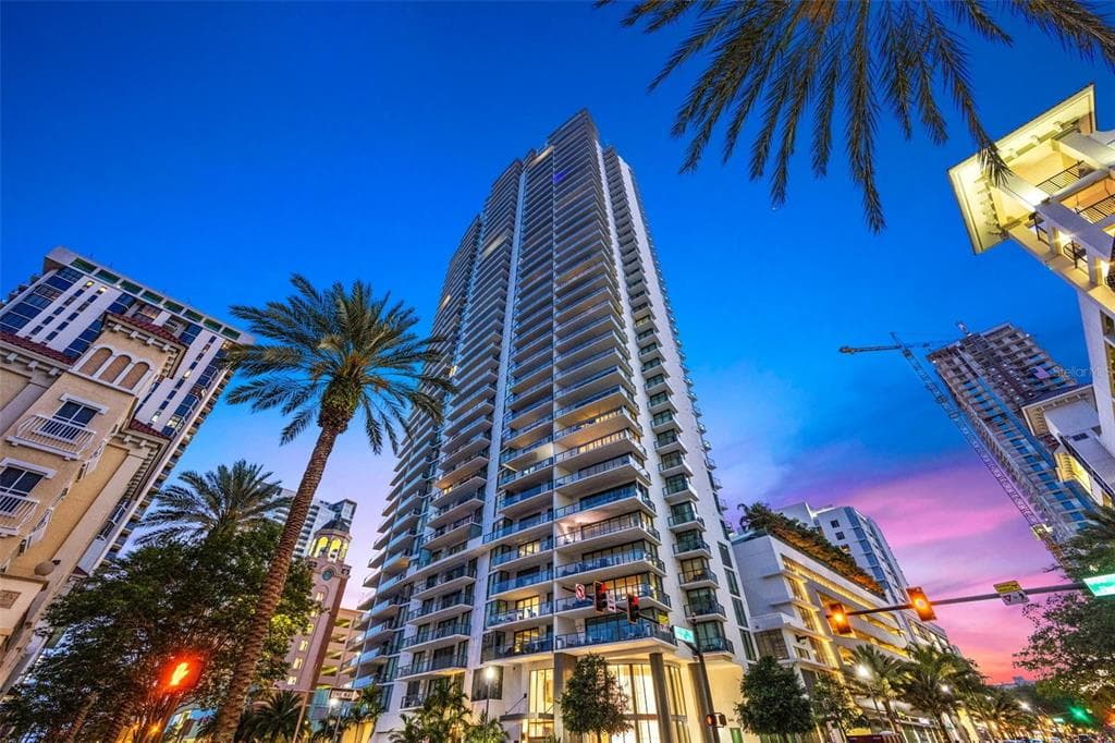 100 1ST AVENUE N UNIT 1603