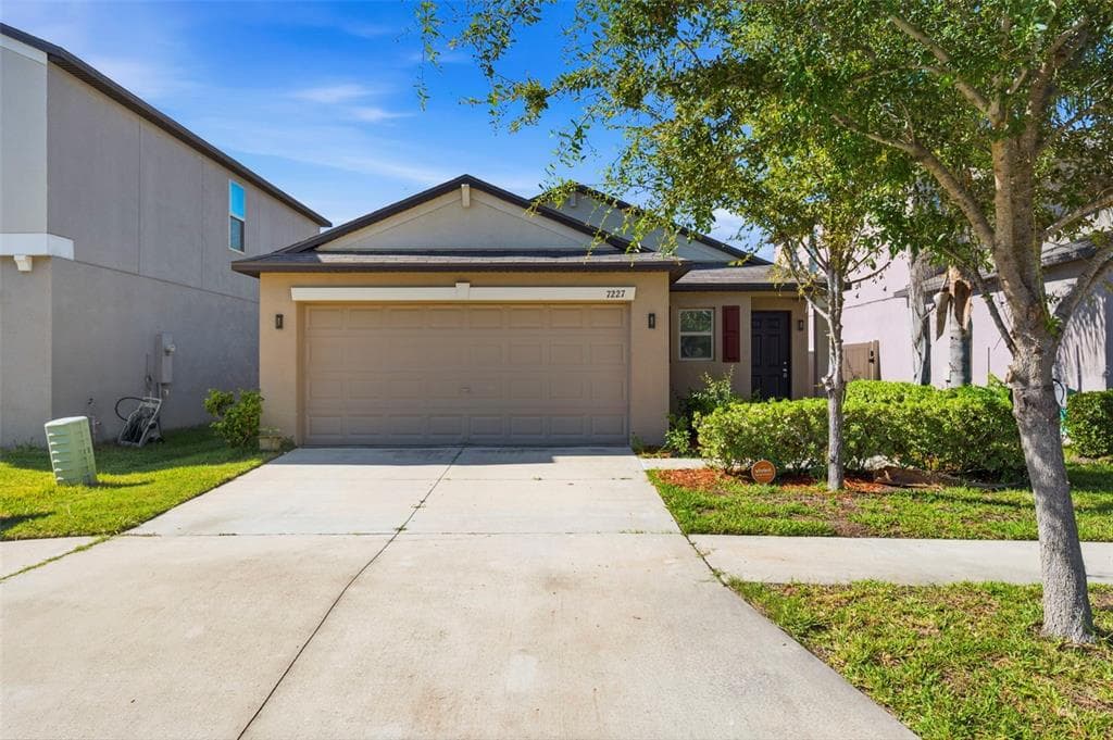 7227 SALT RIVER AVENUE SUN CITY CENTER, FL 33573