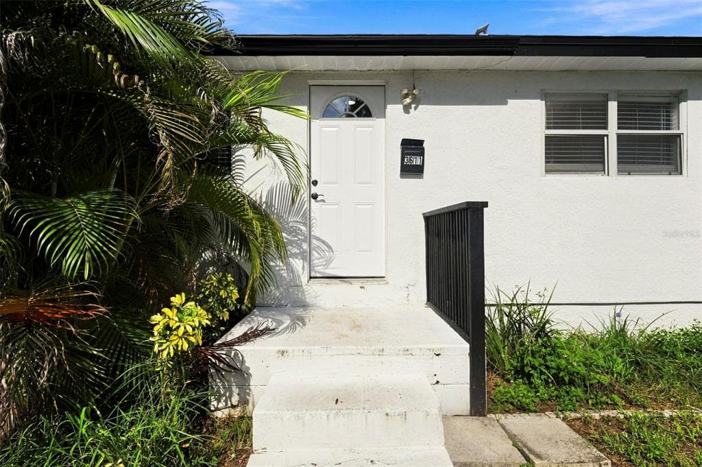 3611 3RD AVENUE S ST PETERSBURG, FL 33711