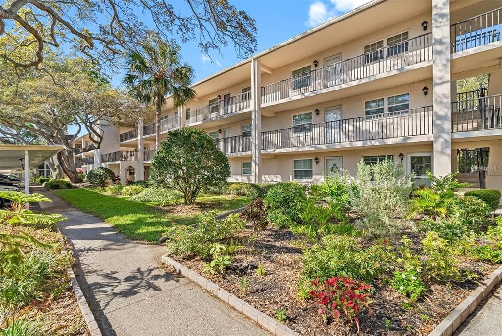 870 VIRGINIA STREET UNIT 104