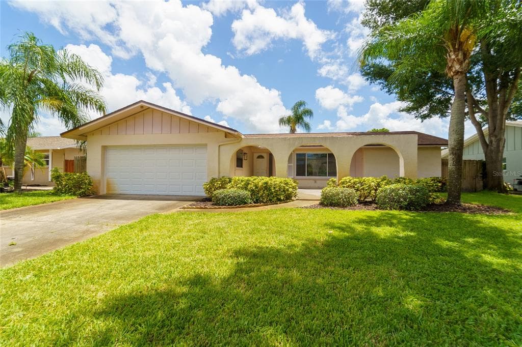 2419 TIMBERCREST CIRCLE W CLEARWATER, FL 33763