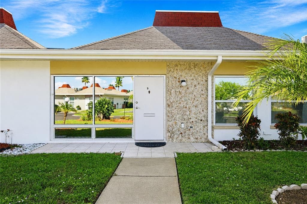 4344 TAHITIAN GARDENS CIRCLE UNIT D HOLIDAY, FL 34691