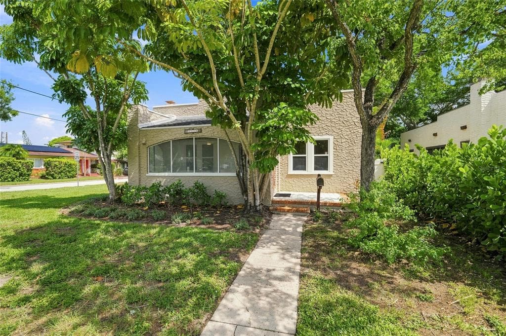 4595 9TH AVENUE N ST PETERSBURG, FL 33713