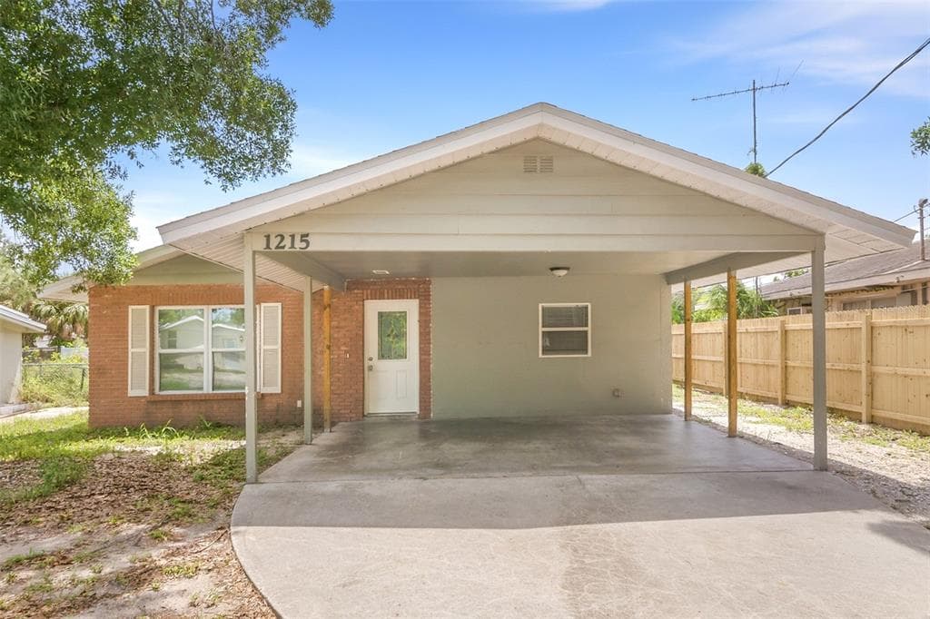 1215 39TH STREET W BRADENTON, FL 34205