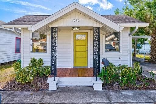 1628 32ND AVENUE N ST PETERSBURG, FL 33713