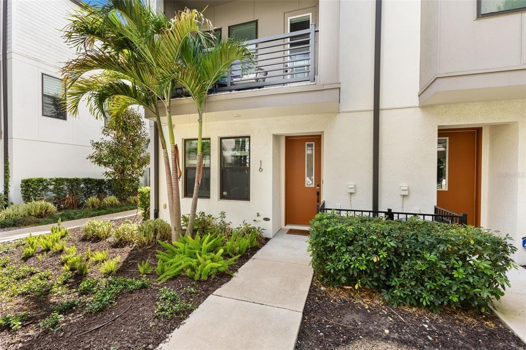 2511 N GRADY AVENUE UNIT 16 TAMPA, FL 33607