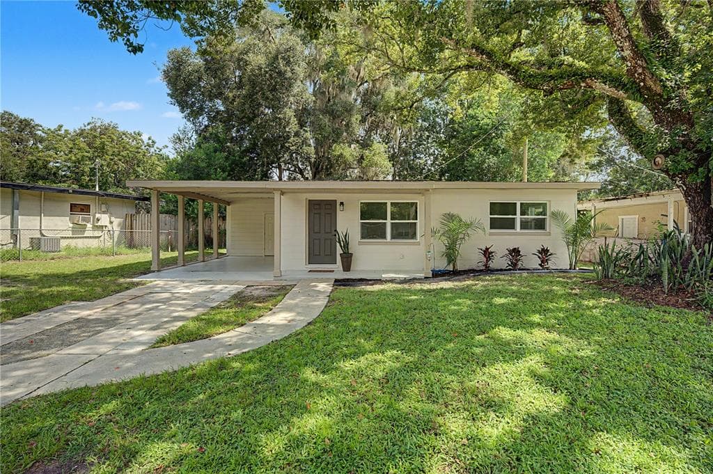 21385 CANAL DRIVE BROOKSVILLE, FL 34601