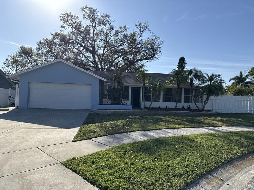 10026 83RD CIRCLE SEMINOLE, FL 33777