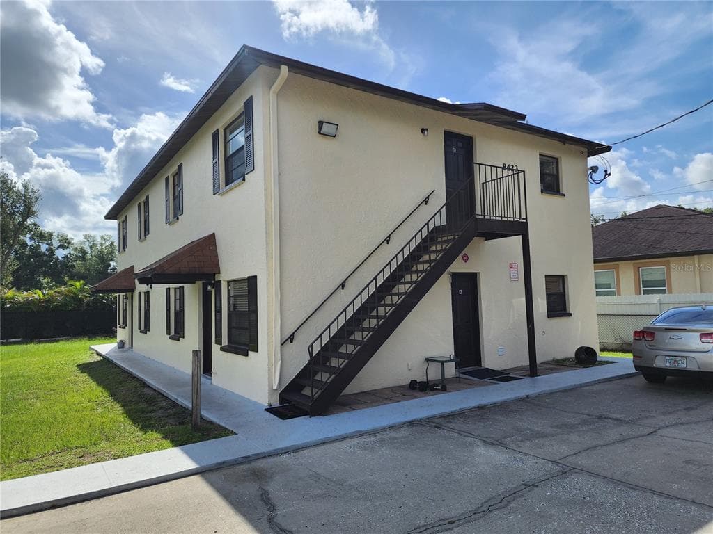 8423 N MANHATTAN AVENUE TAMPA, FL 33614