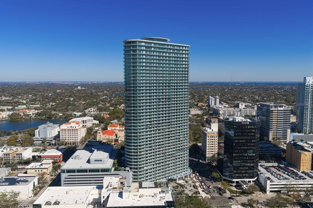 400 CENTRAL AVENUE UNIT 1704 ST PETERSBURG, FL 33701