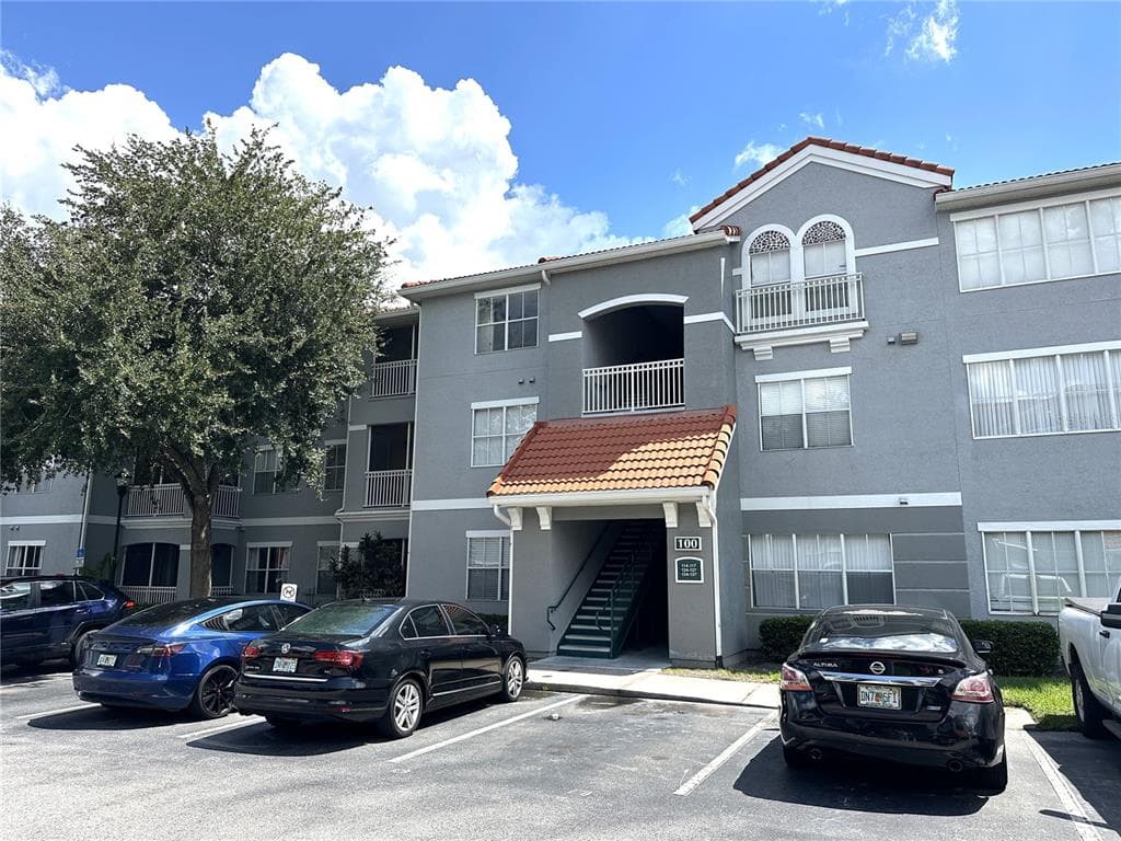 18001 RICHMOND PLACE DRIVE UNIT 136 TAMPA, FL 33647