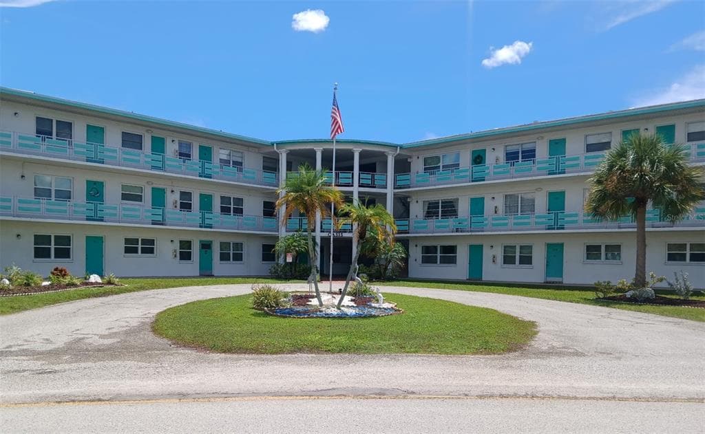 1900 59TH AVENUE N UNIT 312 ST PETERSBURG, FL 33714