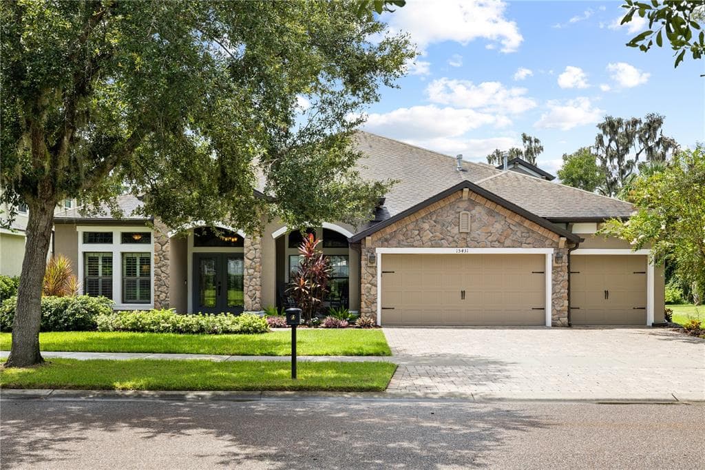15431 STARLING CROSSING DRIVE LITHIA, FL 33547