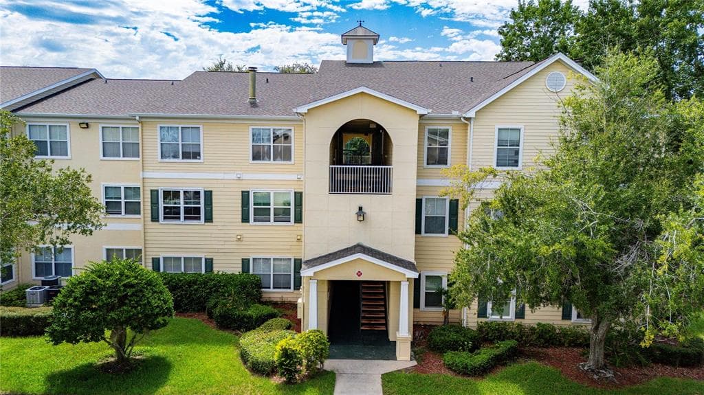 18525 BRIDLE CLUB DRIVE UNIT 18525 TAMPA, FL 33647
