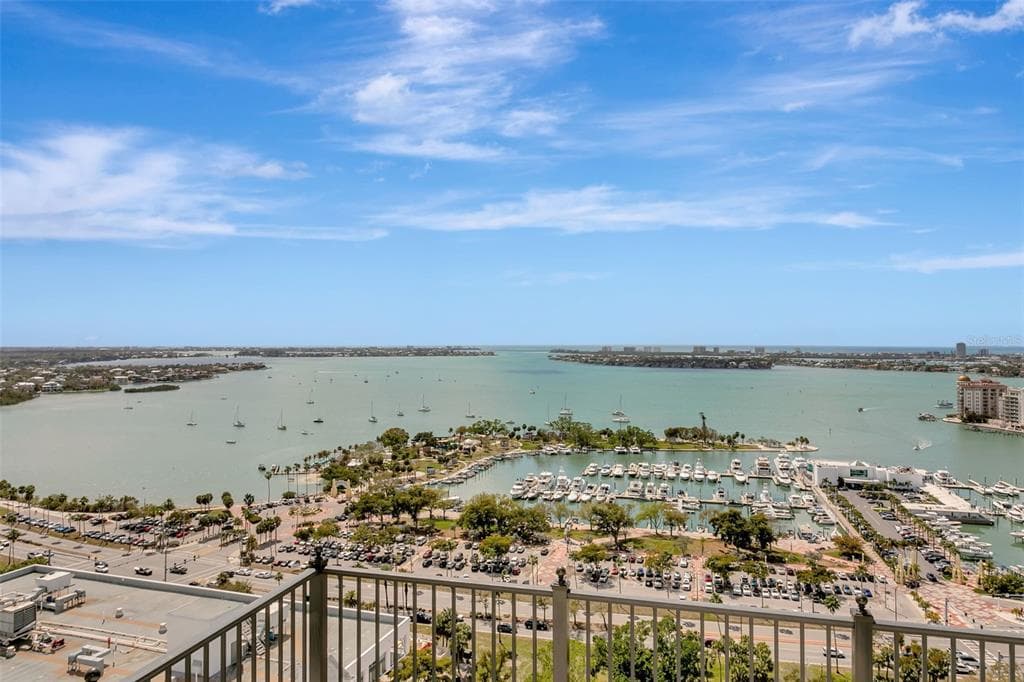 33 S PALM AVENUE UNIT 1202 SARASOTA, FL 34236