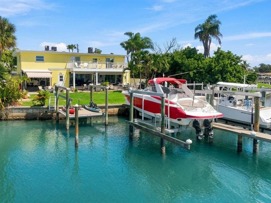 245 116TH AVENUE UNIT 245 TREASURE ISLAND, FL 33706
