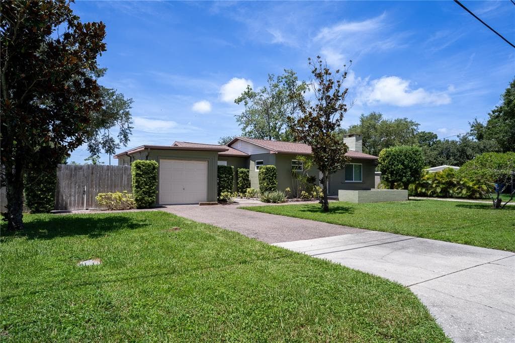 883 SOUTH WIND LANE LARGO, FL 33771