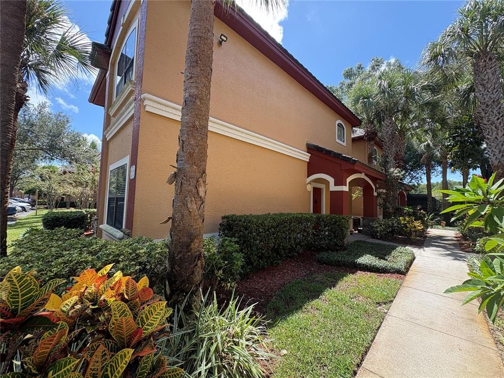 2220 CHIANTI PLACE UNIT 814 PALM HARBOR, FL 34683