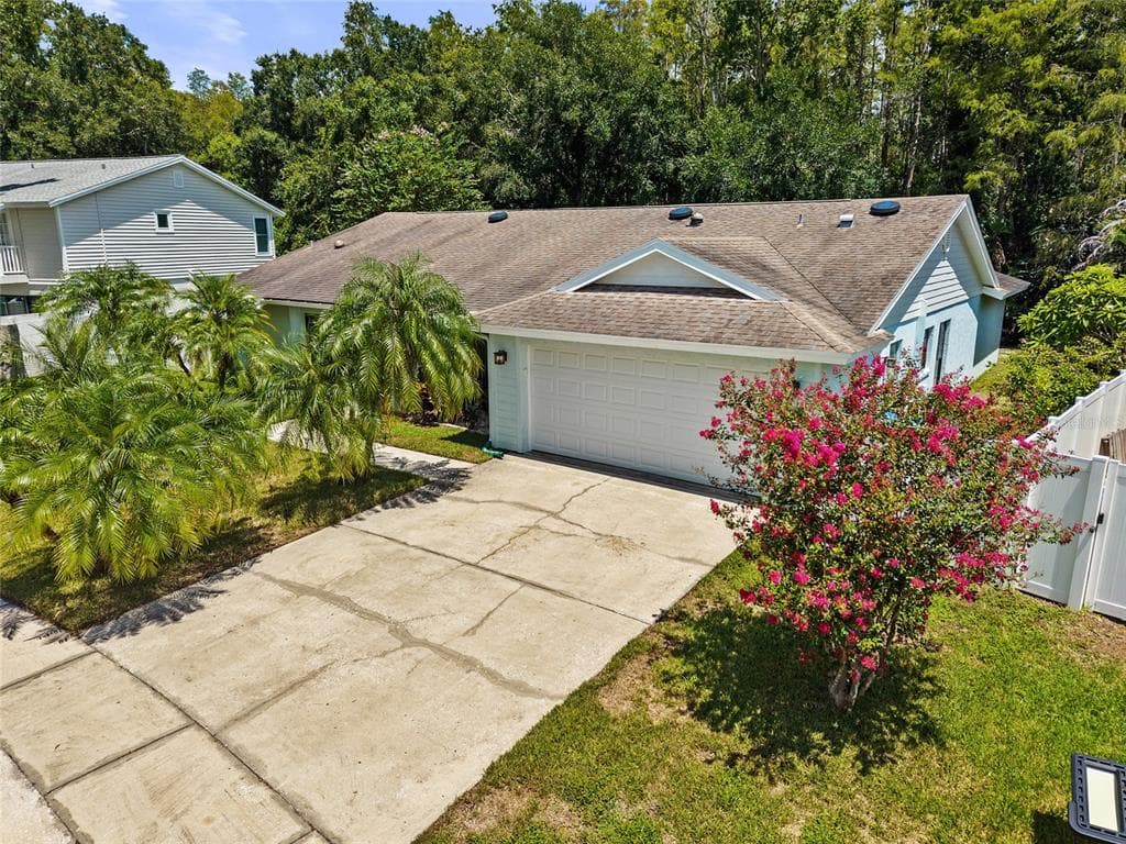 4917 DEWEY ROSE COURT TAMPA, FL 33624
