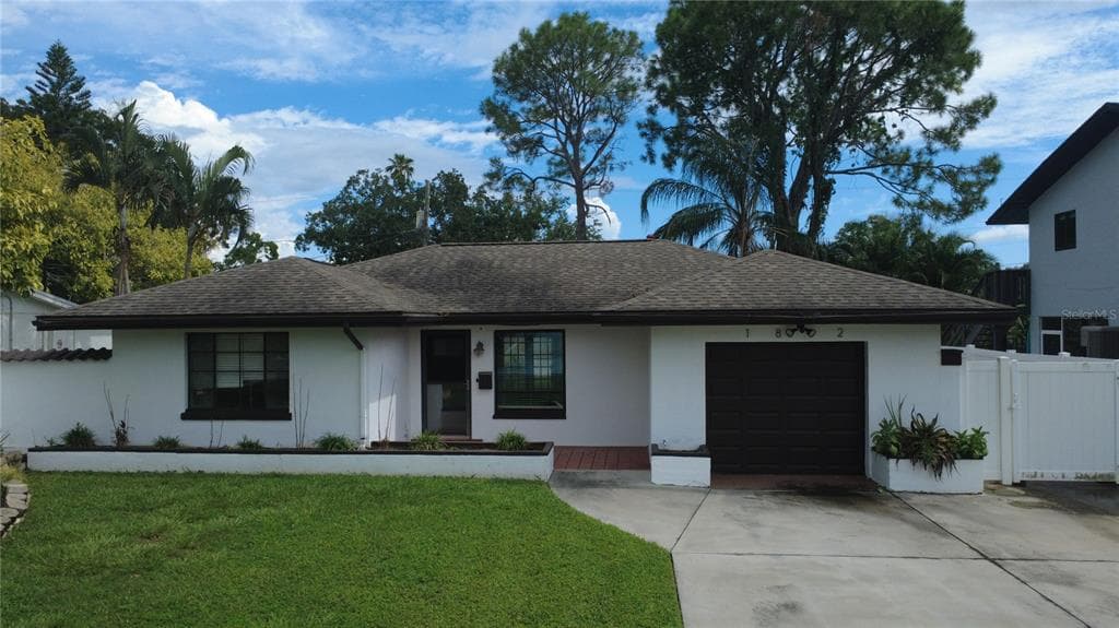 1842 OREGON AVENUE NE ST PETERSBURG, FL 33703
