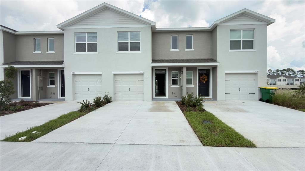 31211 MIDNIGHT SUN WAY WESLEY CHAPEL, FL 33545