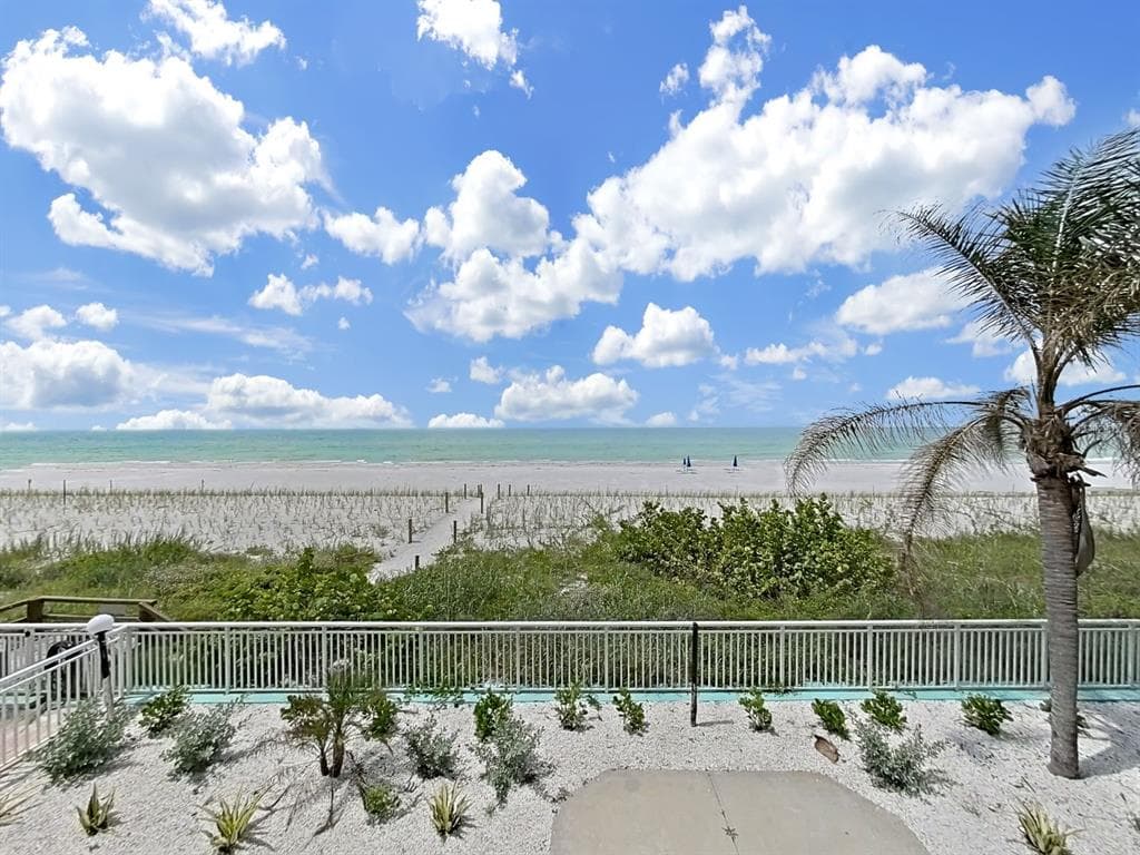 19440 GULF BOULEVARD UNIT 104 INDIAN SHORES, FL 33785