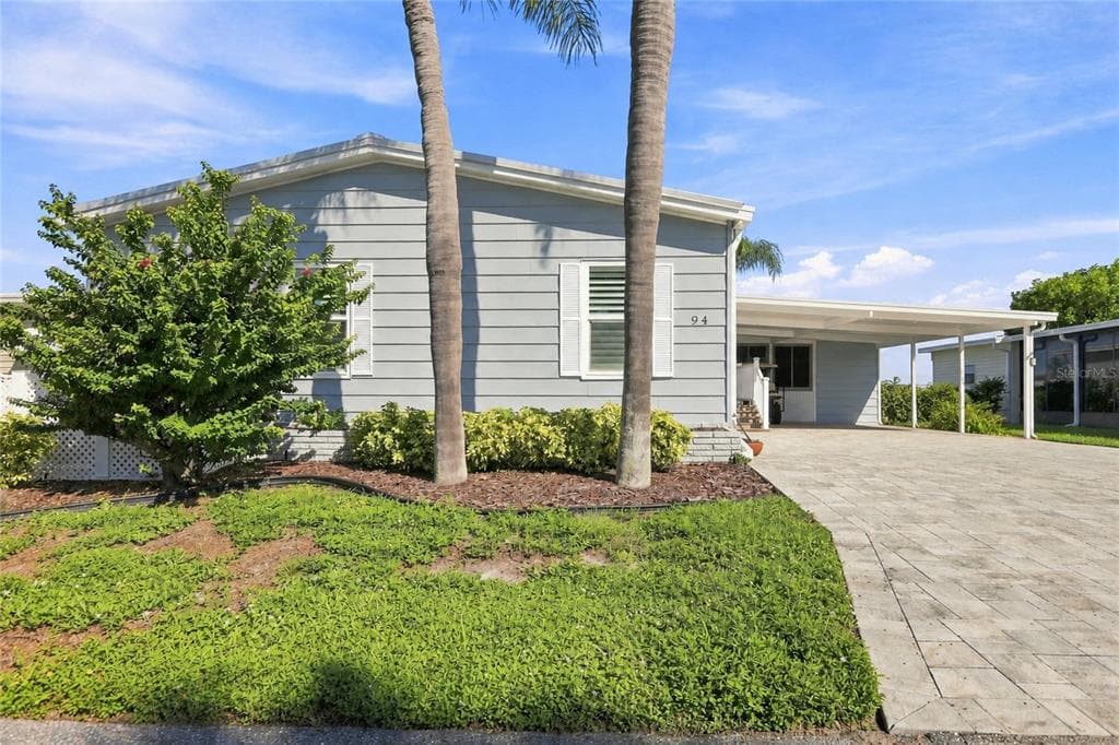 94 KING ARTHUR DRIVE NOKOMIS, FL 34275