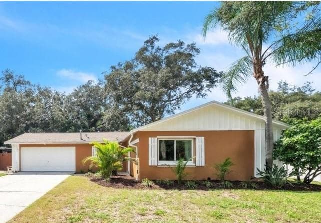 1818 LILLIAN AVENUE TARPON SPRINGS, FL 34689