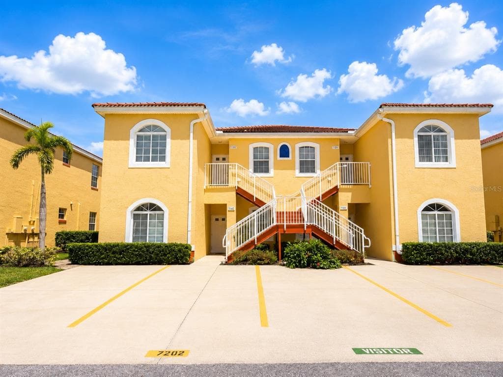 7102 LAKE MARION GOLF  RESORT KISSIMMEE, FL 34759