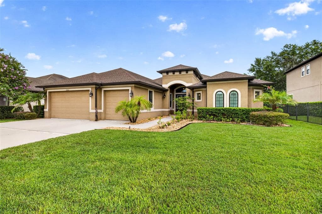 4760 LAGO VISTA CIRCLE LAND O LAKES, FL 34639