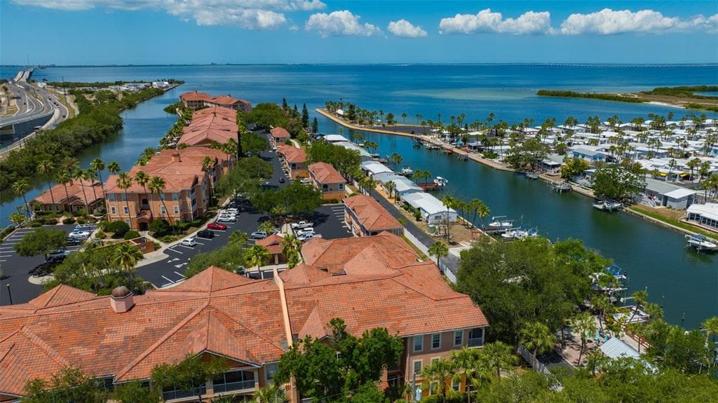 5000 CULBREATH KEY WAY UNIT 1-204